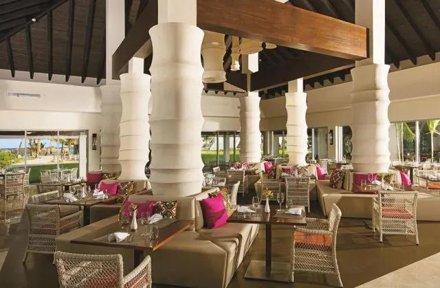 Hotel All Inclusive Now Onyx Punta Cana restaurante buffet